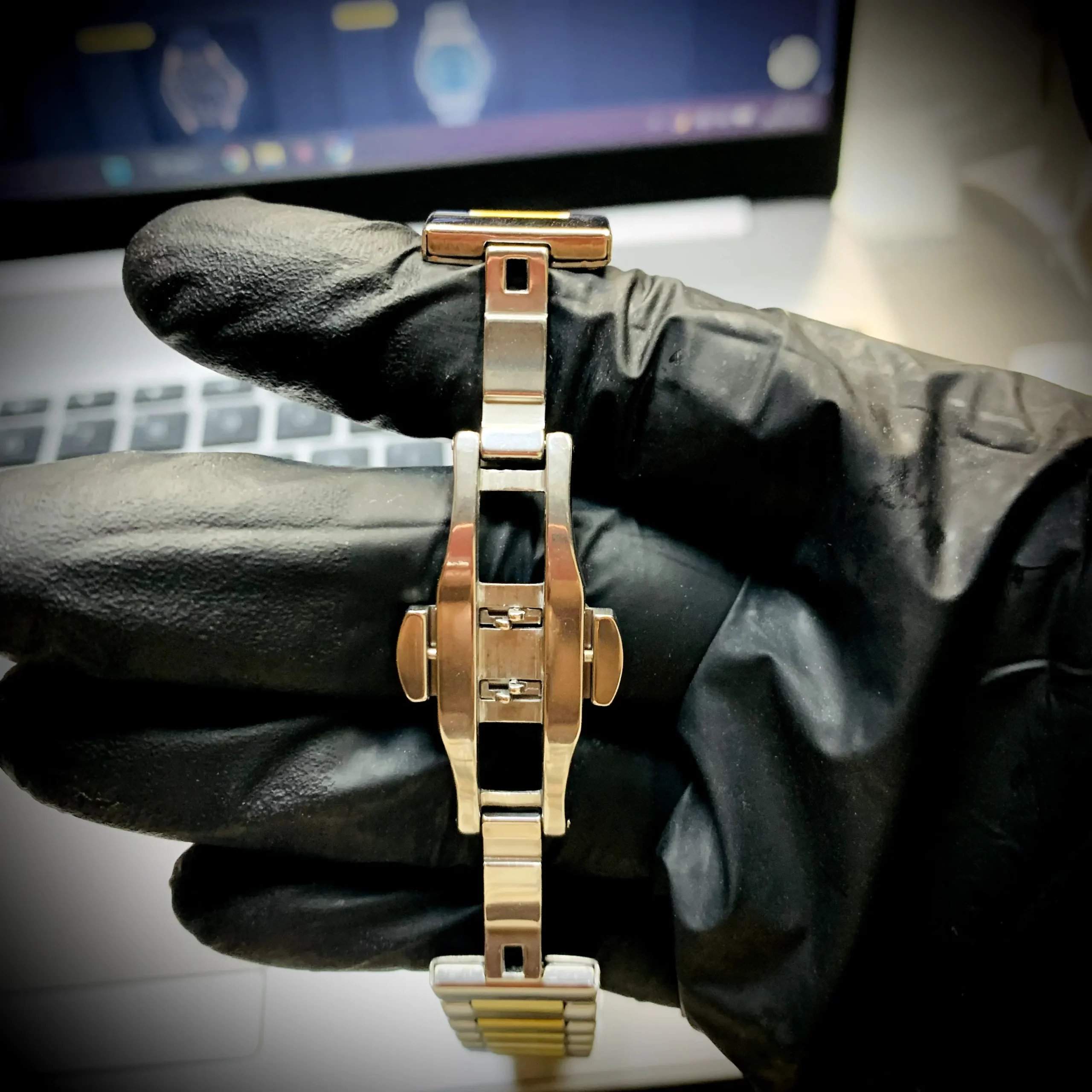 Premium Strap Detailing